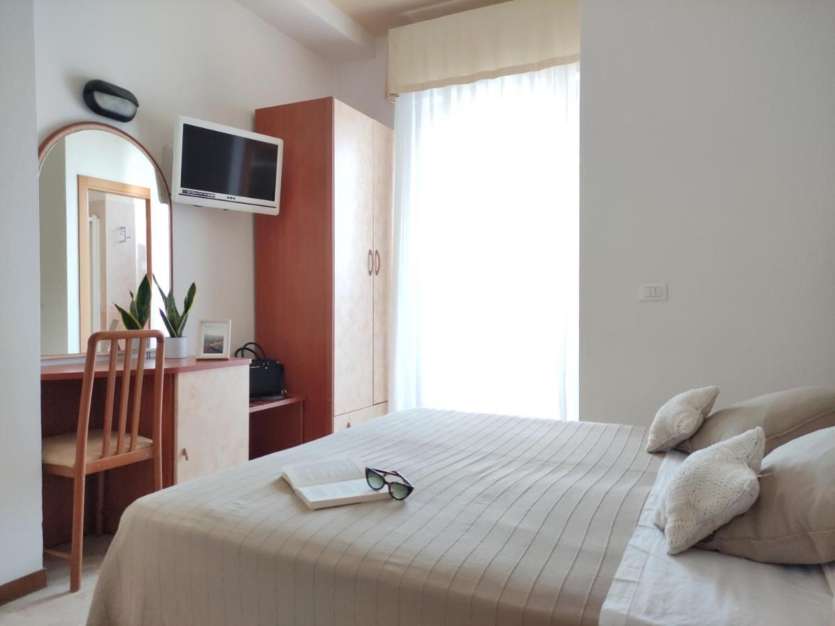 Hotel Galassia Rimini Eksteriør billede
