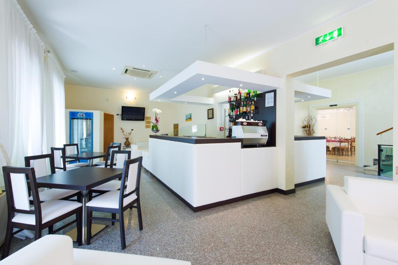 Hotel Galassia Rimini Eksteriør billede