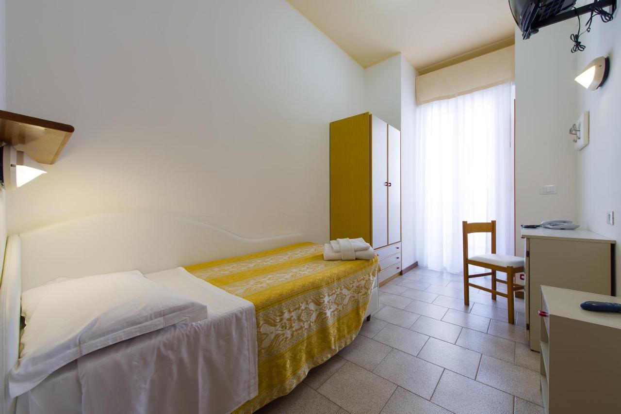 Hotel Galassia Rimini Eksteriør billede