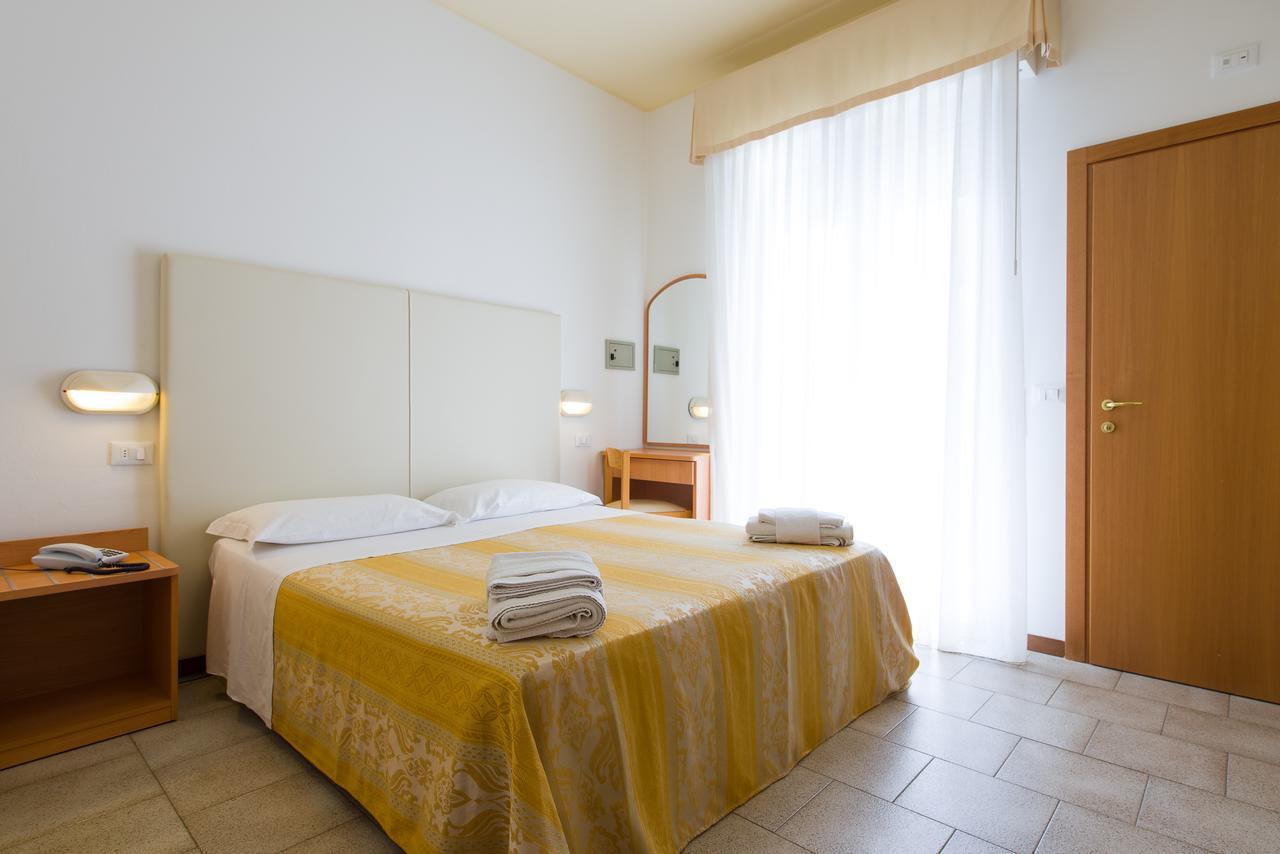 Hotel Galassia Rimini Eksteriør billede
